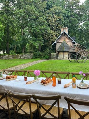 ABBAYE DE BLANCHELANDE Hotel in Normandy