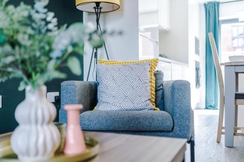 Stunning Manchester House Sleeps 10 with Parking by PureStay - Short Stays & Accommodation Hotel in Manchester