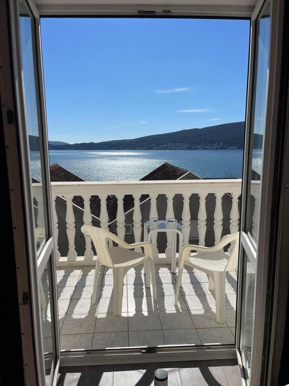 Family House with pool & sea view Apartment hotel in Kotor Municipality
