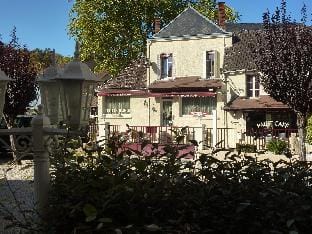 Hotel A La Renommee Hotel in Bourgogne-Franche-Comté