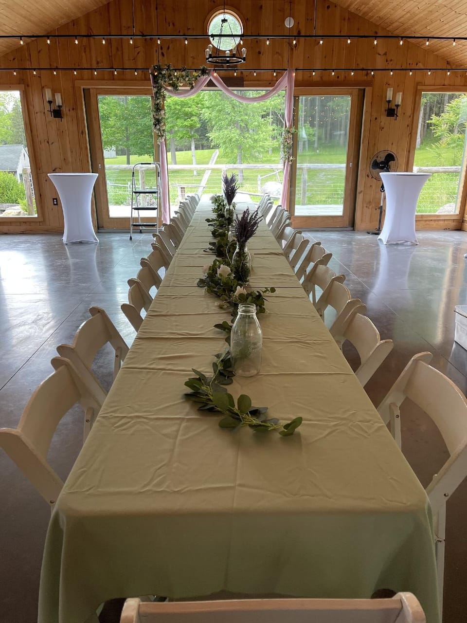New Park Event Venue & Suites Hotel in Cayuga Lake