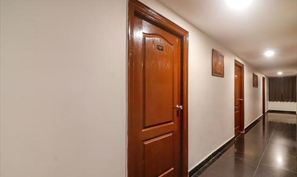 FabHotel Frenotel - Madhapur Hotel in Hyderabad