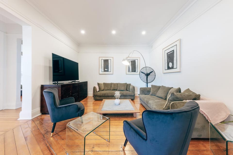 Gaslight Inn - Adults Only Hotel in Surry Hills
