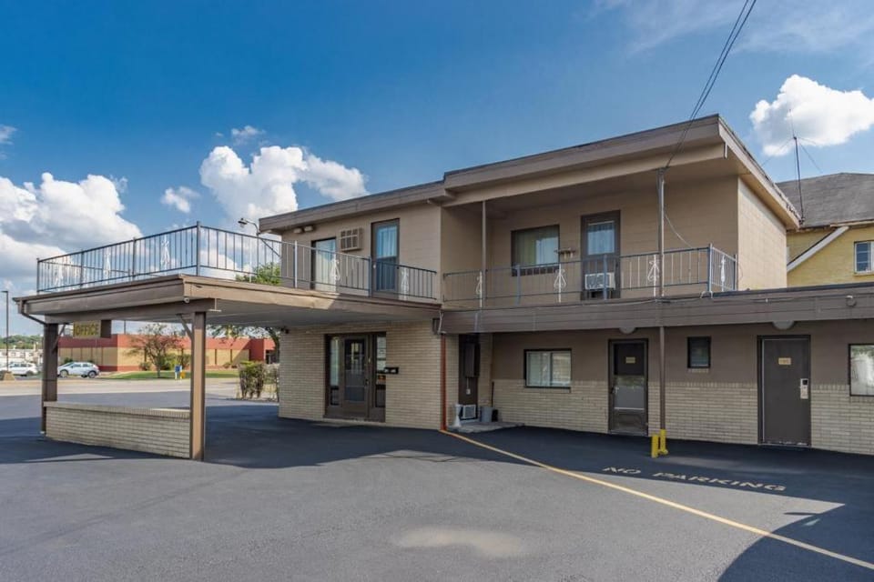DuBois Manor Motel  Hotel in Allegheny River