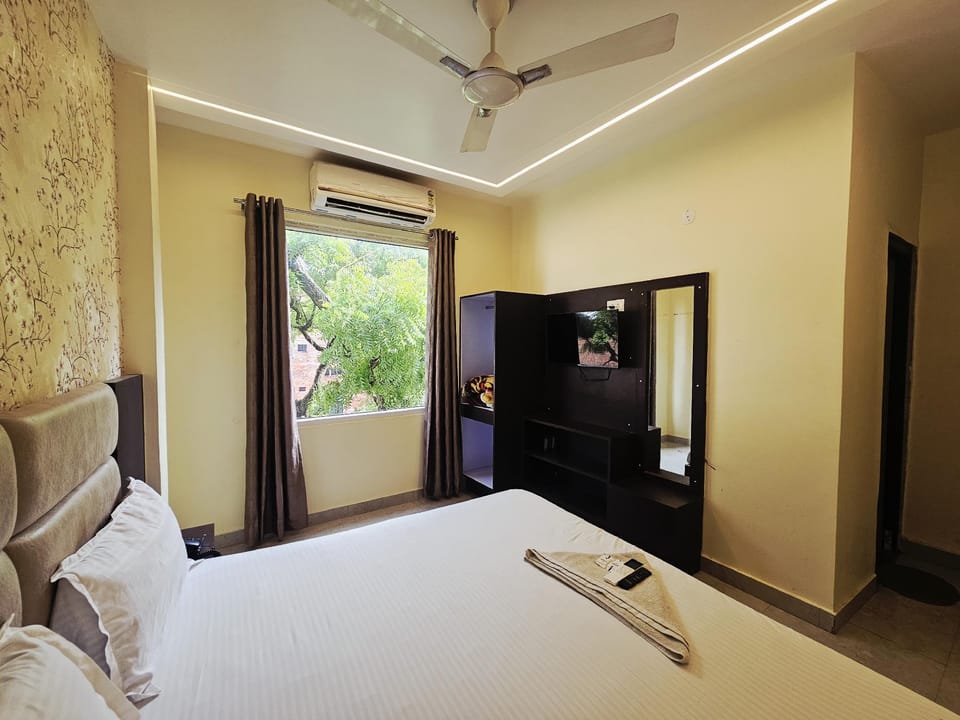 Hotel Arya Hotel in Varanasi