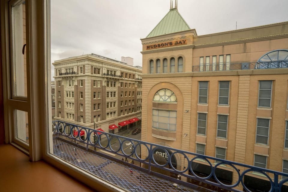 Bedford Regency Hotel Hotel in Victoria