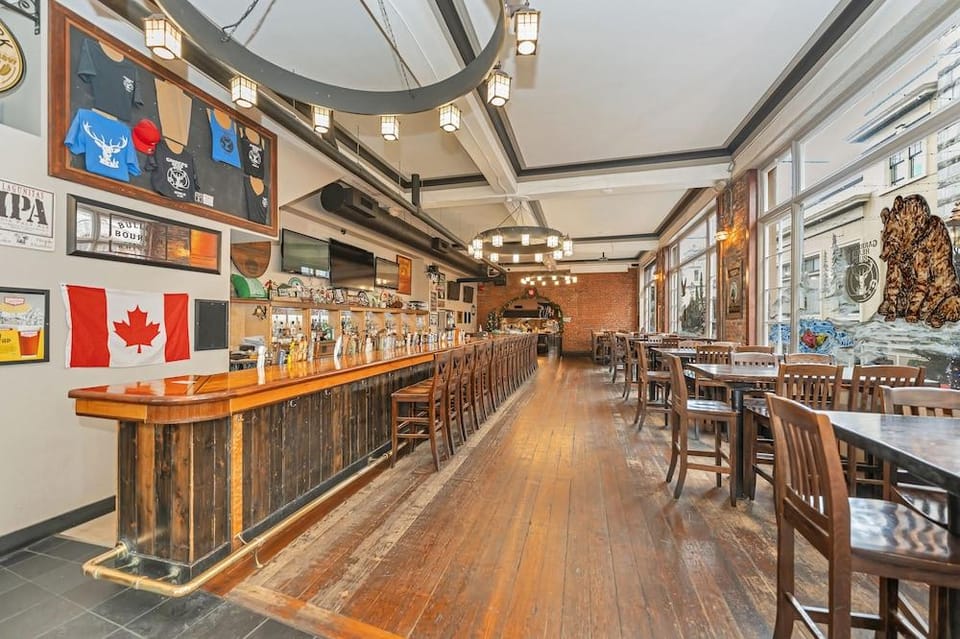 Bedford Regency Hotel Hotel in Victoria