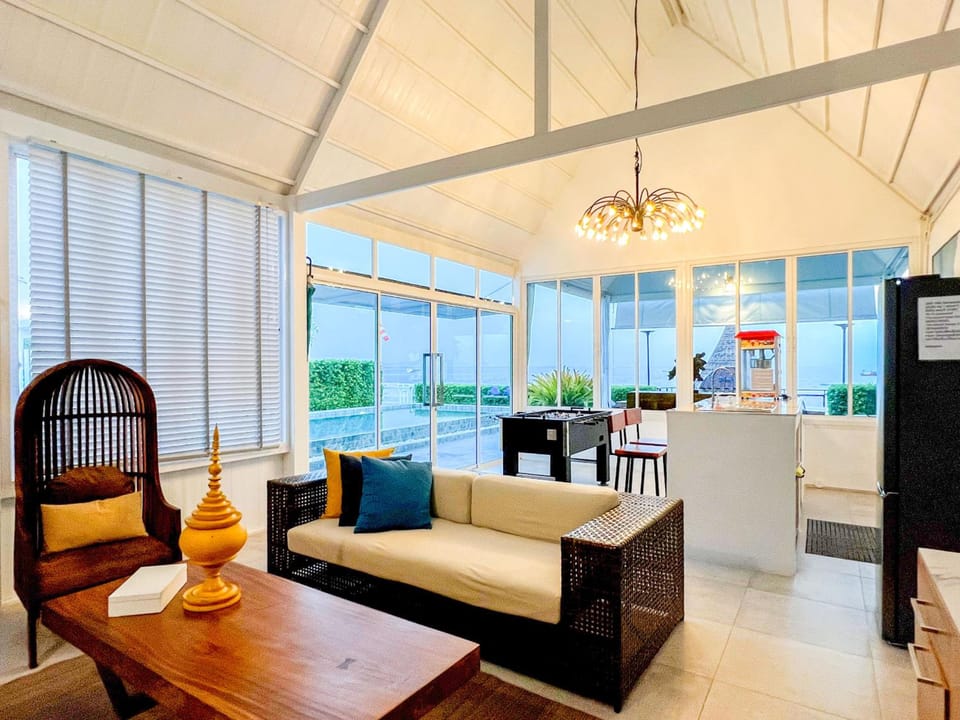 One Villa Samaesarn Hotel in Chon Buri Changwat