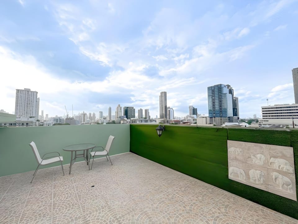 United Residence Ekamai Bangkok Apartment hotel in Bangkok