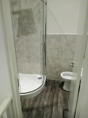 Double bed (R2) close to Burnley city centre Hotel in Burnley