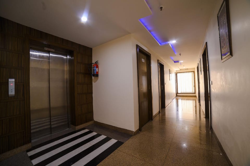 Hotel Karan Vilas Hotel in Agra