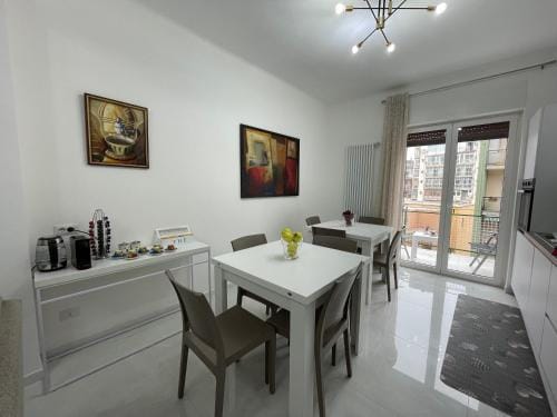 B&B Holden House Hotel in Bari