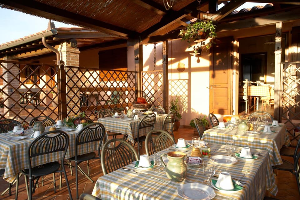 Agriturismo Lucerna del Lago Prile Hotel in Tuscany