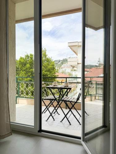 Casa Febo, in centro con parcheggio privato a 200 mt dal mare Hotel in Bordighera