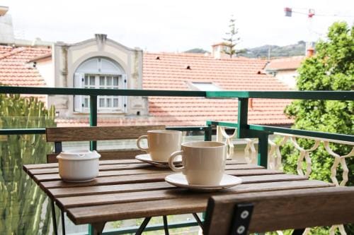Casa Febo, in centro con parcheggio privato a 200 mt dal mare Hotel in Bordighera