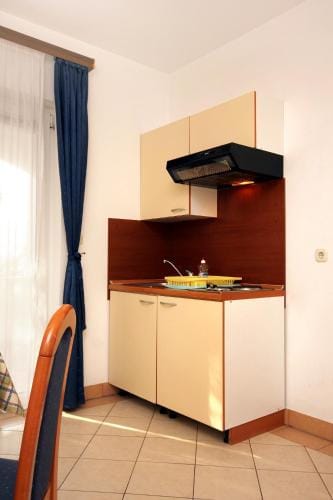 Apartments and rooms by the sea Pag - 3152 Hotel in Zadar County
