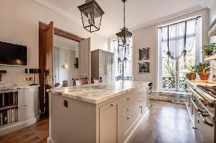 Luxury 3BR flat near the champs elysées Hotel in Paris