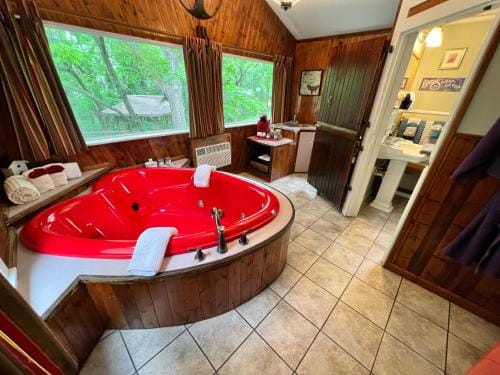 Sherwood Court Cottages & Guest Rooms Inn in Eureka Springs