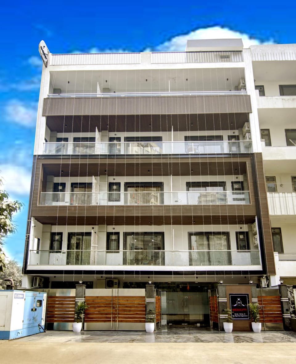 360 Degree Hotel Medicity Hotel in Gurugram