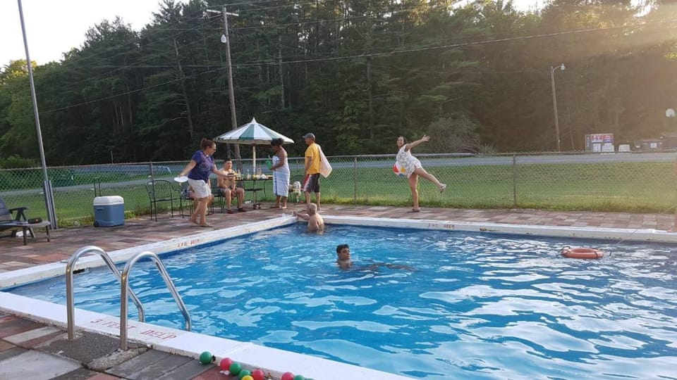 Swimming pool