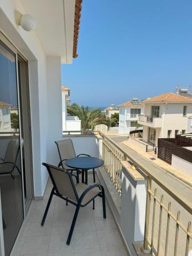 Villa TaMalDi side sea view - new renovated! Hotel in Paralimni