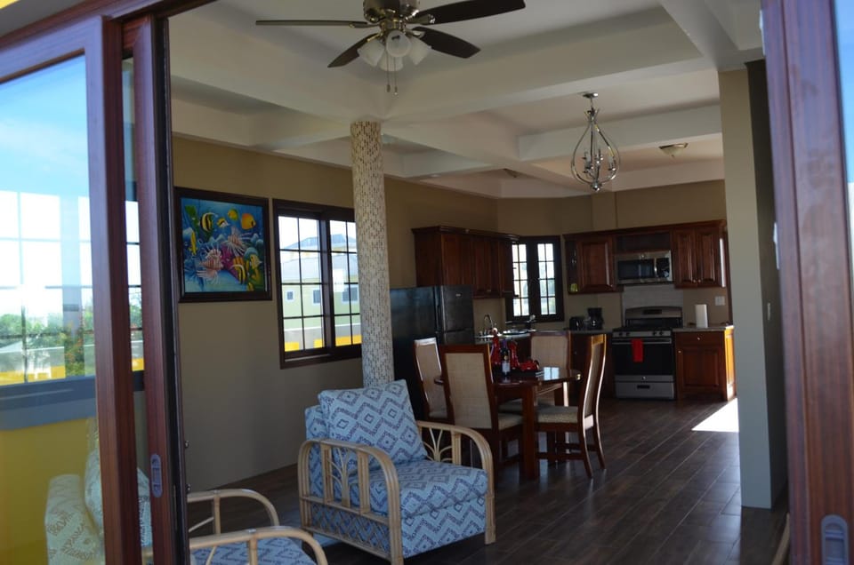 KhalKob's Estate Hotel in Placencia