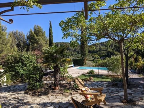 Provencal house between sea and vineyards Hotel in Le Beausset