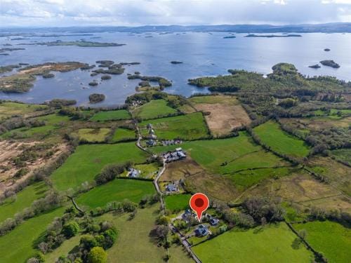 Carraig Ban Hotel in County Mayo