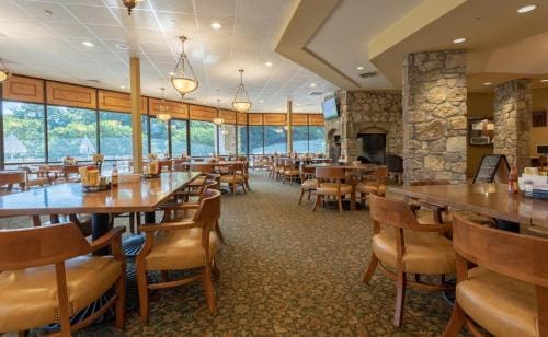 Timeless Memories Lodge Cabin Lodge in Table Rock Lake