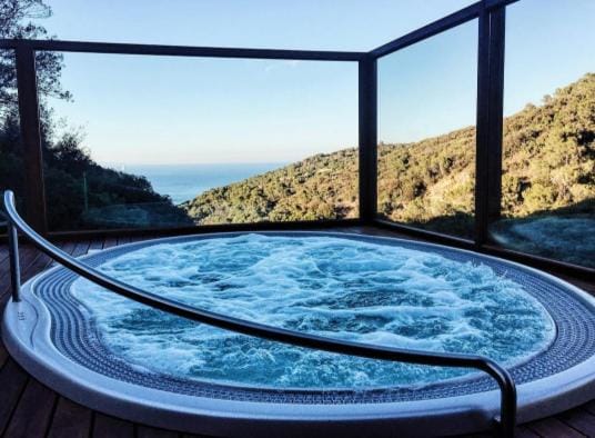 Hot tub