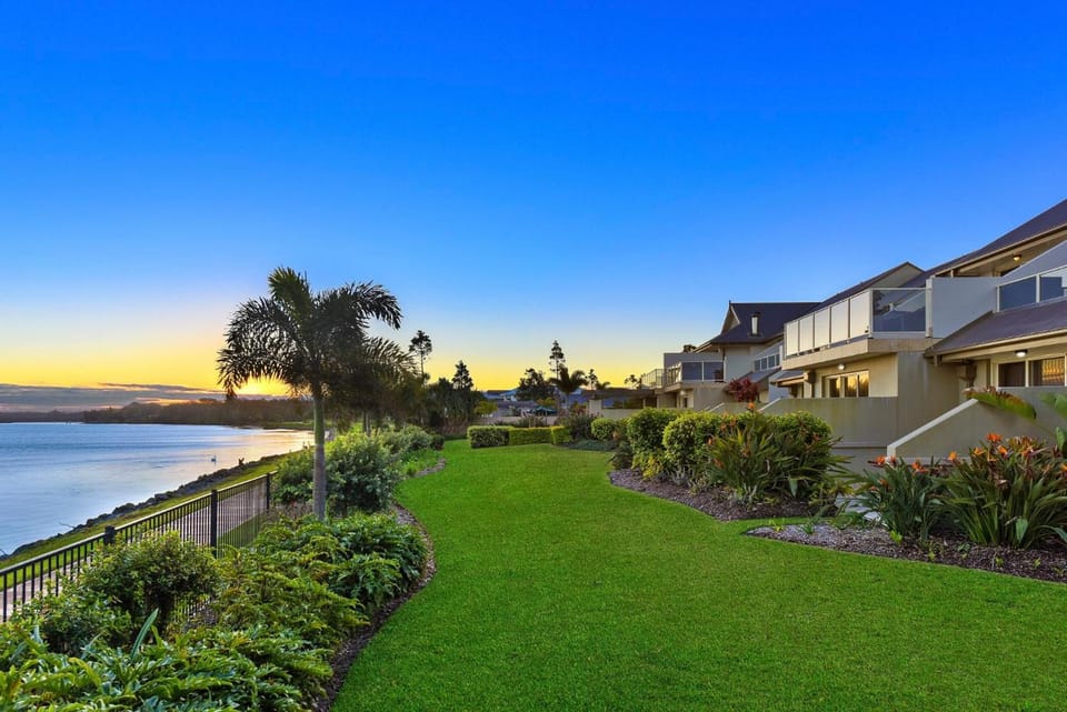 Harrington River Lodge Hotel in Harrington