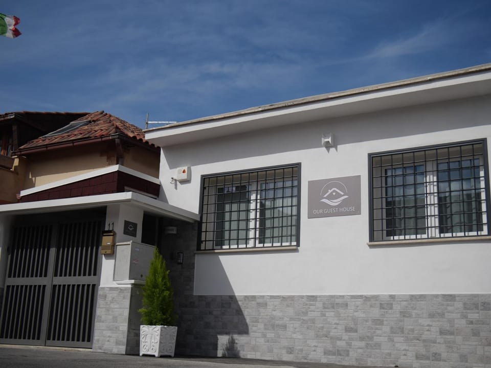 Our Guest House Hotel in Fiumicino