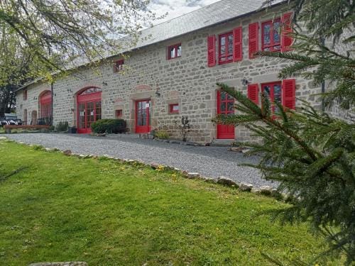 Auverg'Nature, suite Myrtilles Hotel in Auvergne-Rhône-Alpes