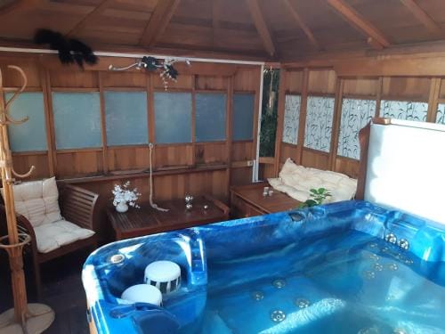 KERJEANNE Hotel in Auvergne-Rhône-Alpes