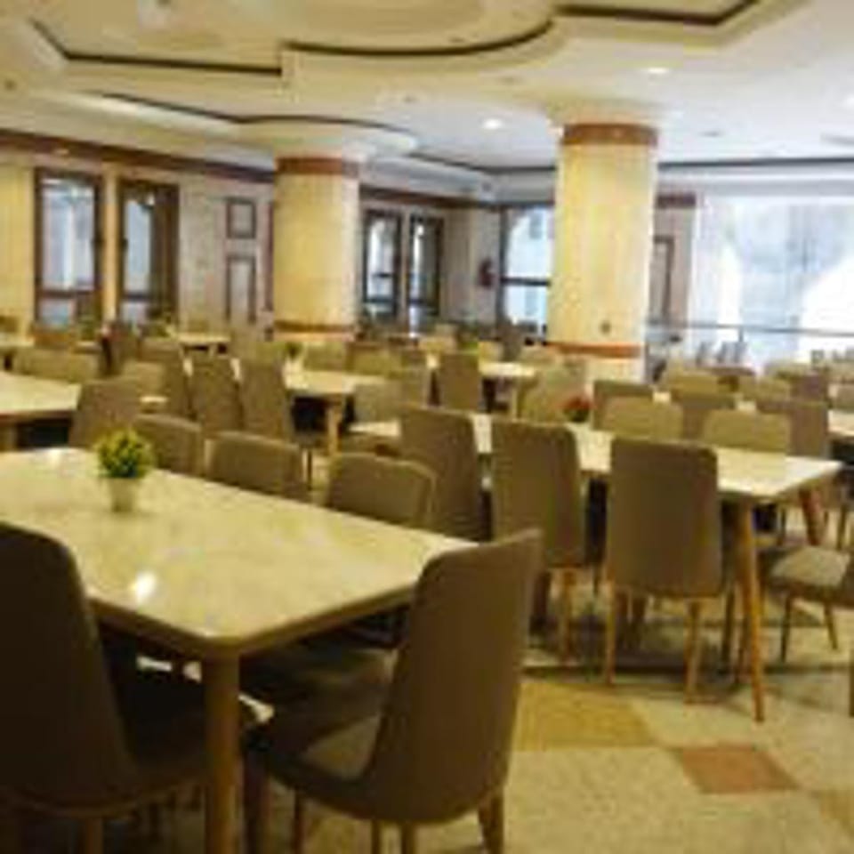 Roaa Alandalus Platinum Hotel  Hotel in Medina