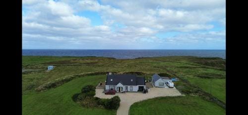 Cois na mara bridges of Ross V15 T677 Hotel in County Clare