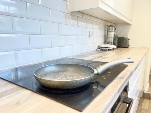 Sandringham House Serviced Rooms Hotel in Hartlepool