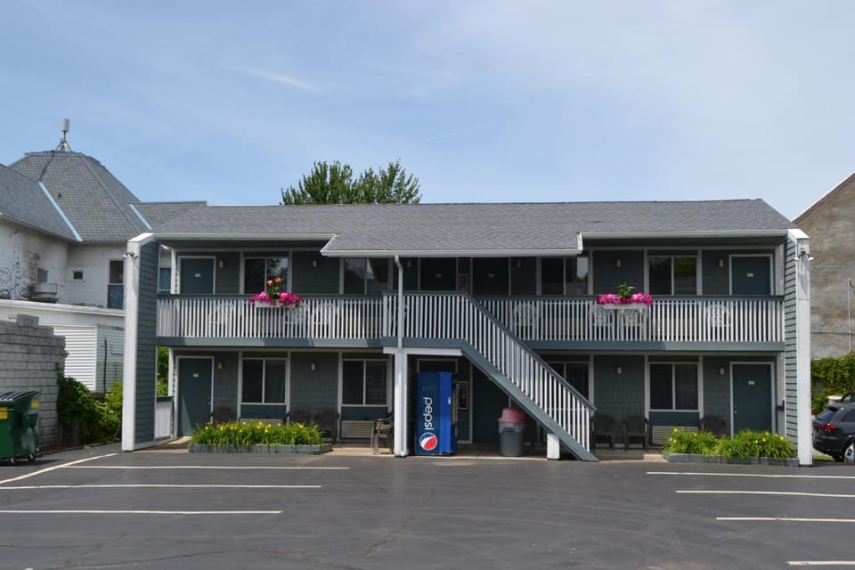 The Ship Motel Motel in Alexandria Bay