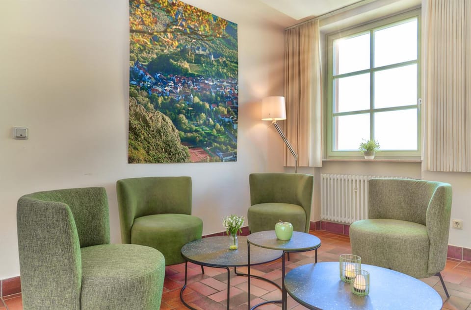 Shared lounge/TV area