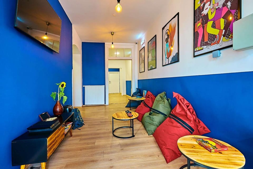 Shared lounge/TV area