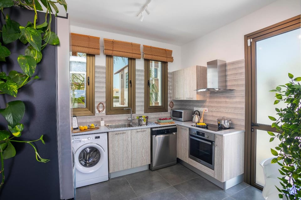 Chris Le Mare Luxury Villa Hotel in Paralimni