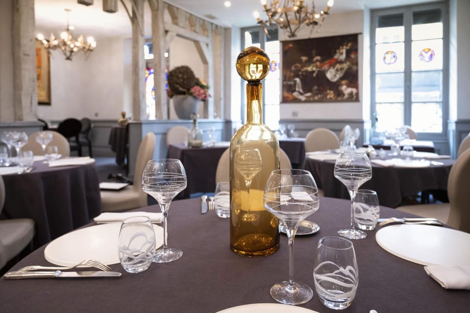 Logis Hotels Restaurant Les 3 Rois Hotel in Centre-Val de Loire