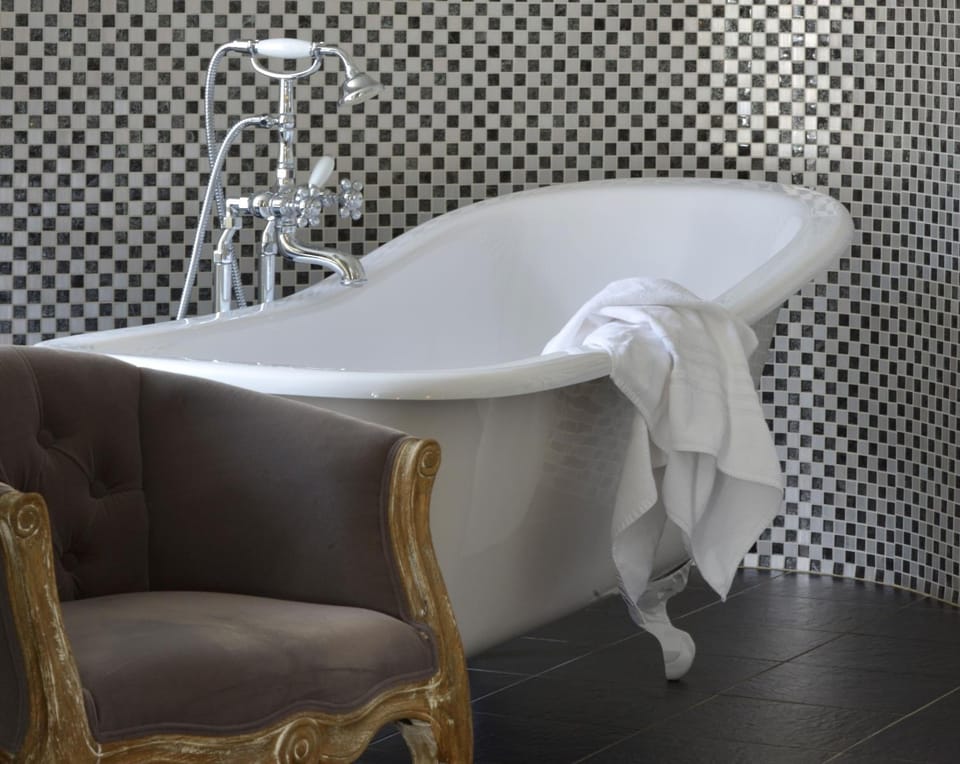 Logis Hotels Restaurant Les 3 Rois Hotel in Centre-Val de Loire