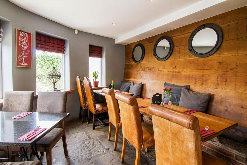 Romneys Apartments & Suites Hotel in England