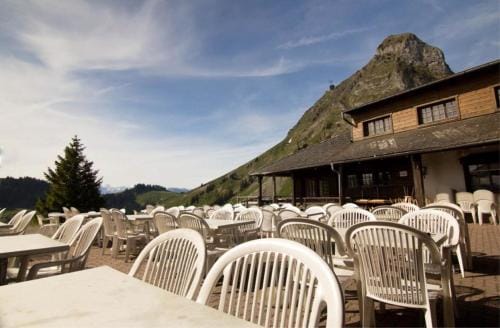Refuge de Plan-Francey Inn in Fribourg, Switzerland