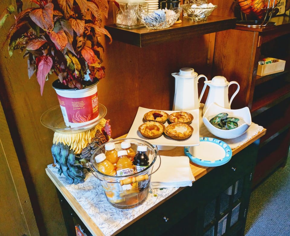 The Sugar Creek Retreat Hotel in Beaver Lake