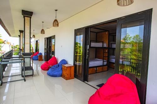 What The Duck Backpackers Hostel in North Kuta