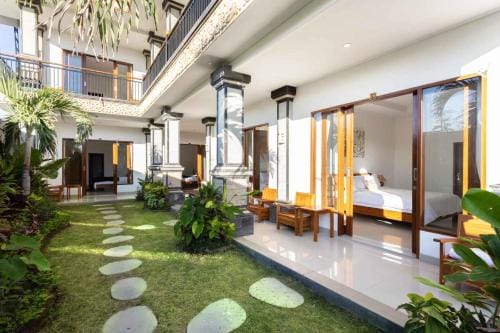 phoenix bed and breakfast 2 Hotel in North Kuta