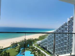 The Arena Oceanfront Apartment At Cam Ranh - Near The Airport Apartment hotel in Khanh Hoa Province