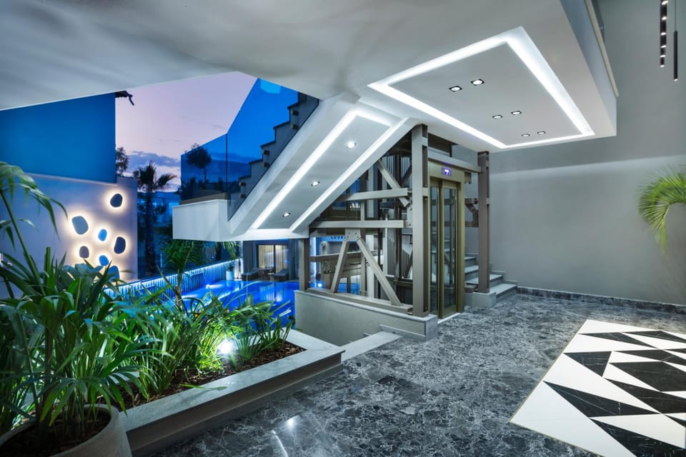 Luuks Luxury Accommodation Hotel in Chaniotis